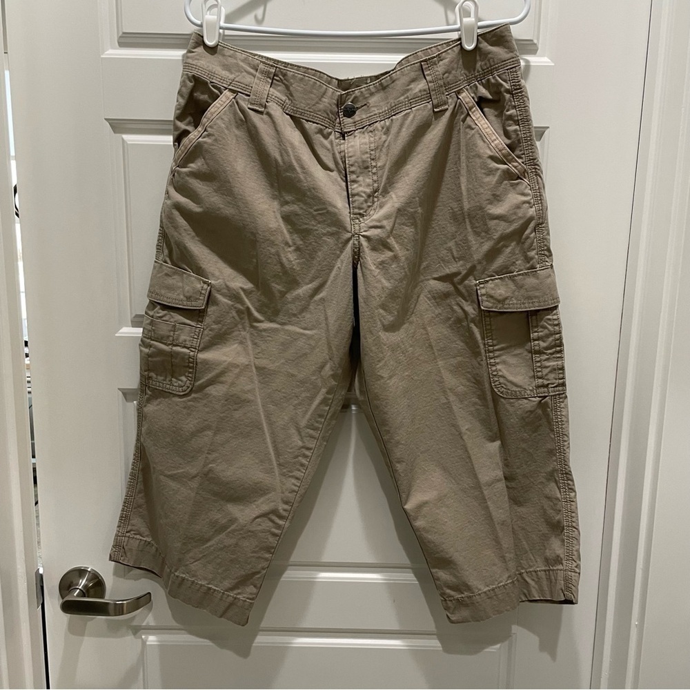 Carhartt Khaki Relaxed Fit Cropped Cargo Pants Gorpcore Y2K Utility Chic 12 Crop
